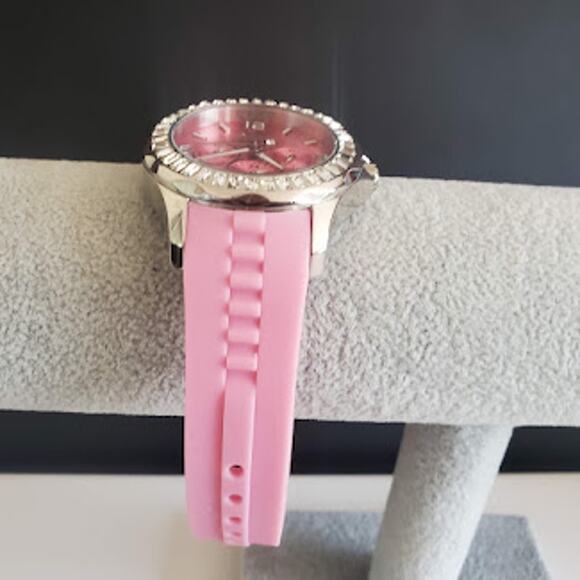 Invicta Women's Angel Watch 40mm Pink Silicone‎ Band Crystal Bezel Model 22472 - Picture 8 of 9